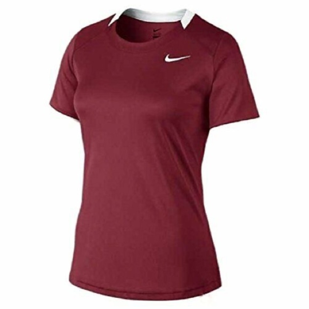 ❤️ Maroon Nike athletic top